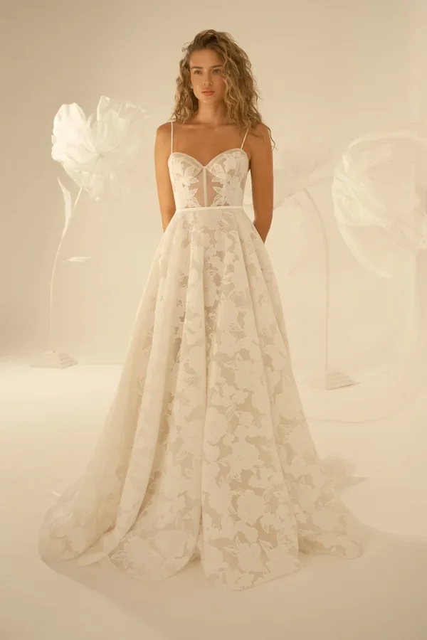 La fleurs bridal collection
